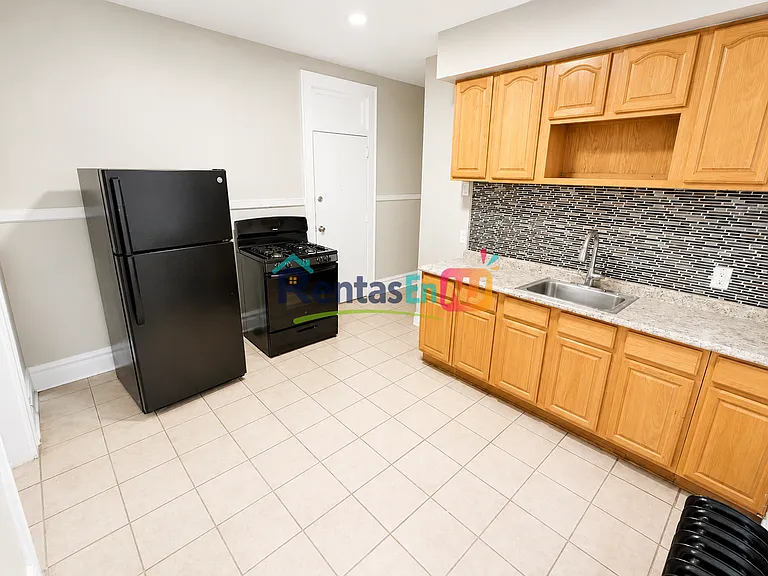 81 Montgomery Ave #2B — Photo 5