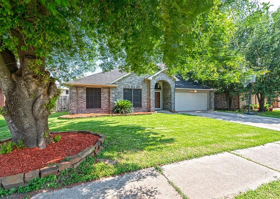 1st image of 1001 Bayou Bend Dr