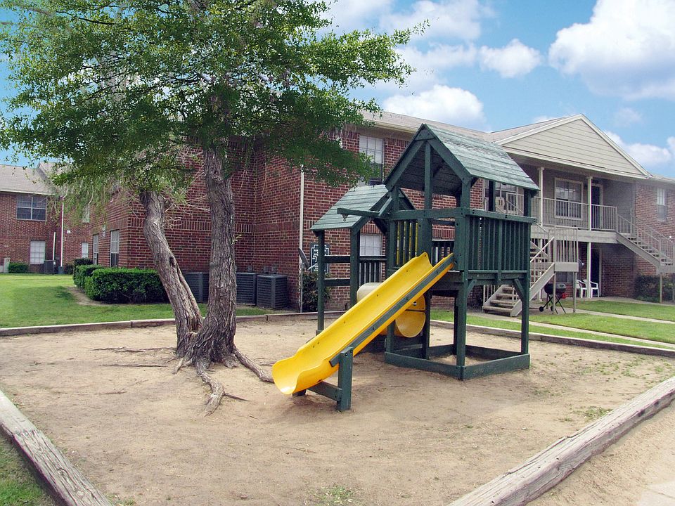 2nd image of 4408 Ambassador Way APT 222