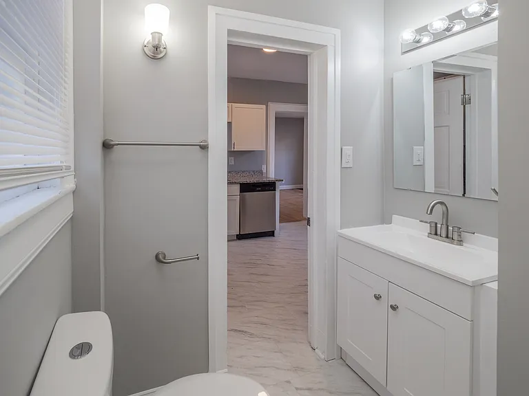130 W Dutton St — Photo 16