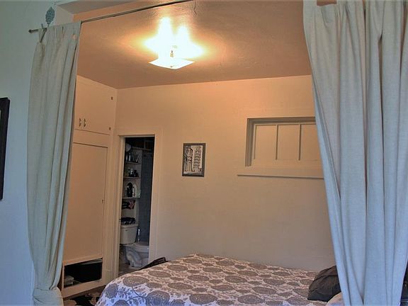 5th image of 422 N Yellowstone St