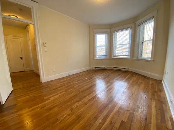 73 Park Dr APT 4, Boston, MA 02215