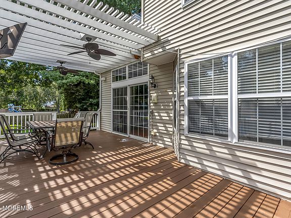 5th image of 274 Ashewood Court