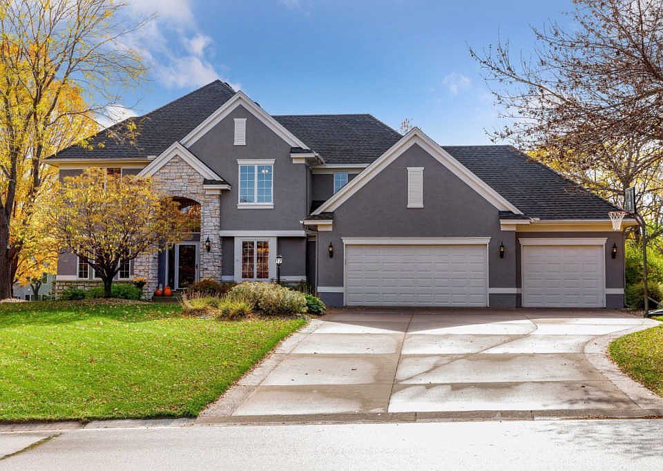 1st image of 3544 Crestmoor Dr