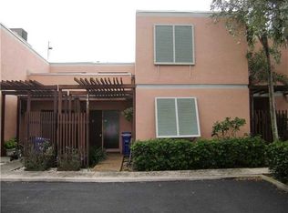 1431 W Fairway Rd, Pembroke Pines, FL 33026