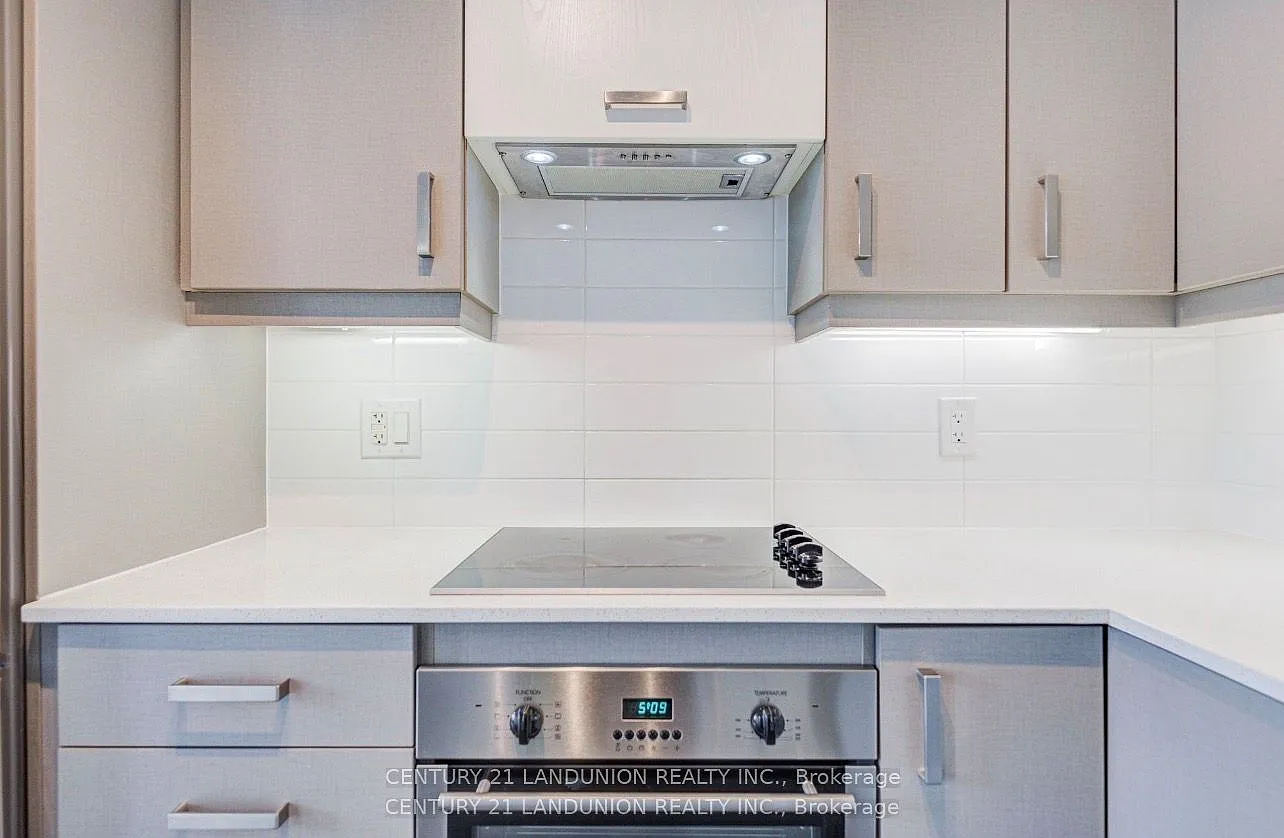 2 bed, $2,350 — Photo 4