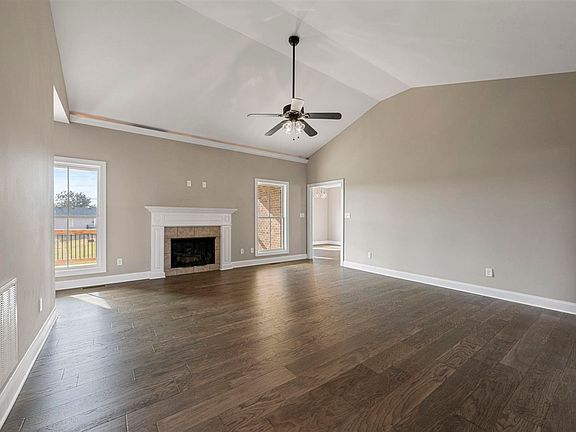 3rd image of 457 Adalynn Cir