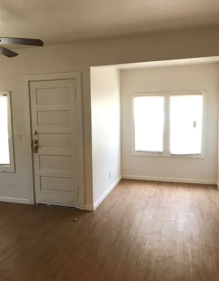 936 Main St — Photo 2