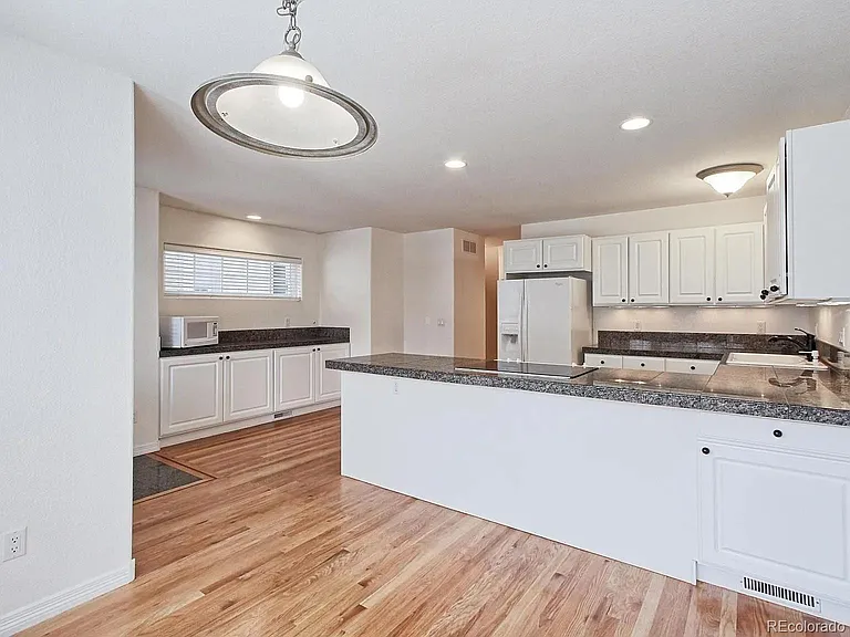 112 S Garfield St — Photo 13