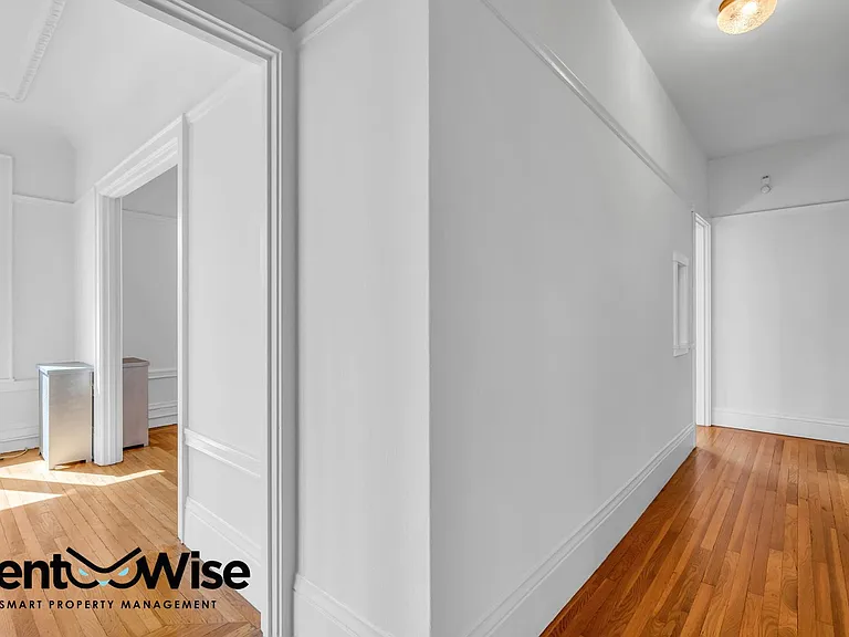 1341 Union St #10 — Photo 21