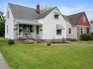 5125 Arch St, Maple Heights, OH 44137