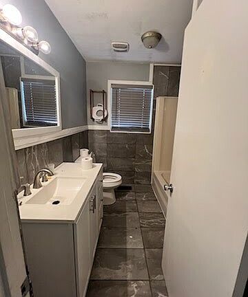 3rd image of 29296 Lakeview Dr