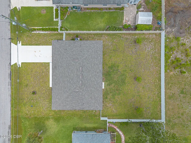 11 Ruth Dr — Photo 2