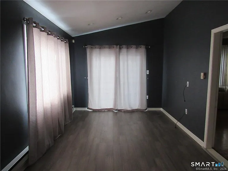 36 Rochford Ave — Photo 15