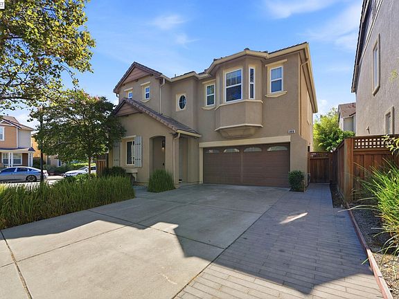 2nd image of 3910 Hidden Grove Ln