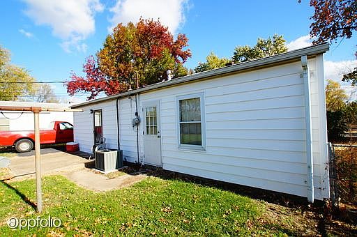5th image of 531 Saint James Ln