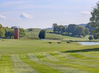 685 Old Barn Ln, Loudon, TN 37774