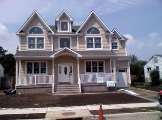 131 Morton Blvd, Plainview, NY 11803