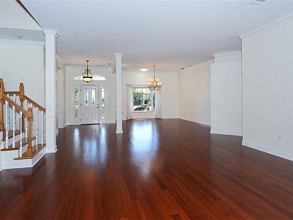 3rd image of 1636 Liscourt Dr