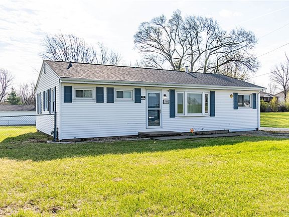 2nd image of 3888 N Taylor Ave