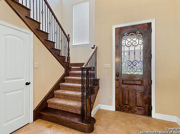 2nd image of 325 Derby Dr
