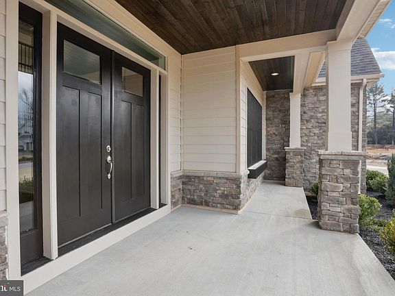 2nd image of 543 Webb Rd #2