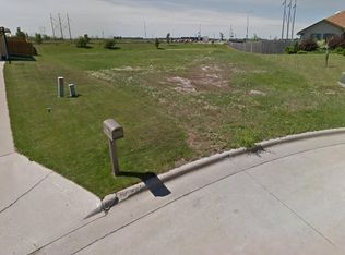 5437 Omega Cir, Grand Forks, ND 58203