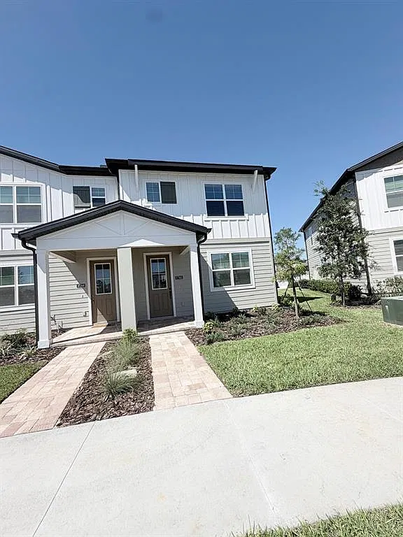 3 bed, 2.5 bath, 1575 sqft, $2,850 — Photo 1
