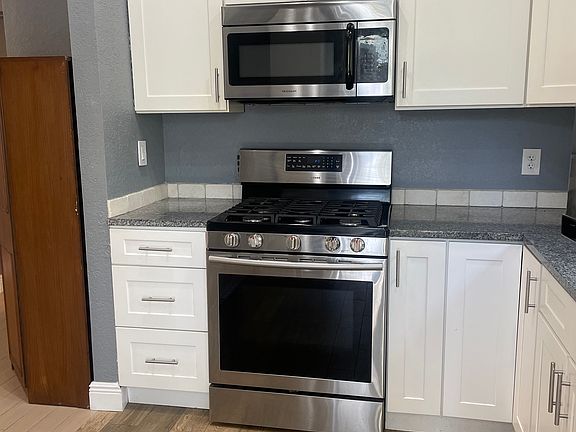 2nd image of 691 Callahan St