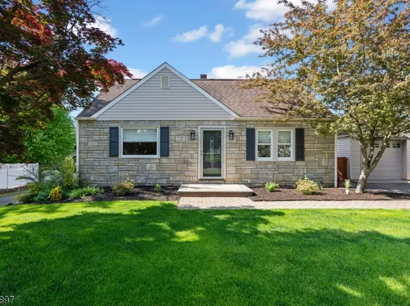 79 Brunswick Ave, Lebanon Boro, NJ 08833