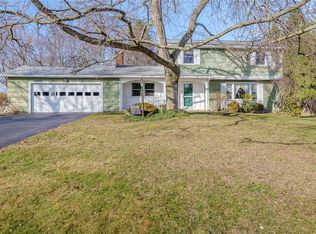 305 Valley Green Dr, Penfield, NY 14526