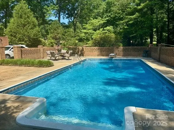 5109 Gold Crest Dr, Indian Trail, NC 28079