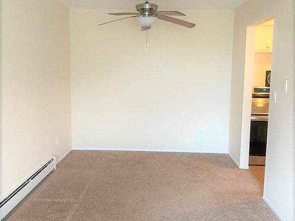 2nd image of 1860 Axtell Dr APT 3