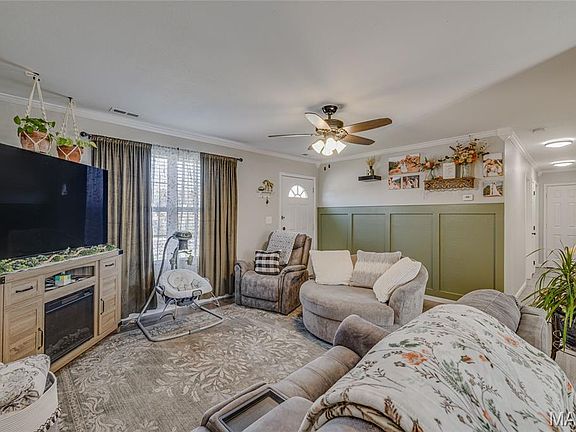 3rd image of 206 N Smith St