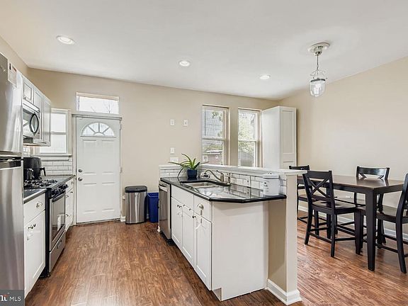 4th image of 4155 Fairview Ave