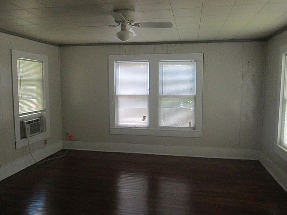 3rd image of 3612 El Campo Ave