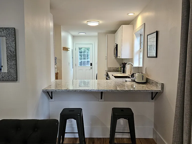138 Clingman Ave — Photo 8