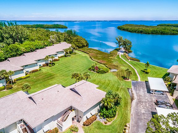 5th image of 4234 Gulf Of Mexico Dr Unit O2