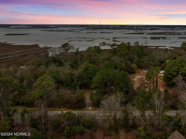 10022 Coast Guard Road, Emerald Isle, NC 28594