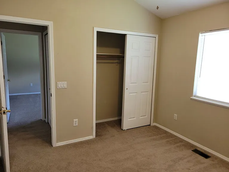 1329 Nutwood Dr — Photo 16