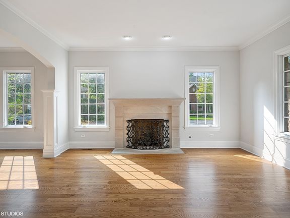 5th image of 816 Ouilmette Ln