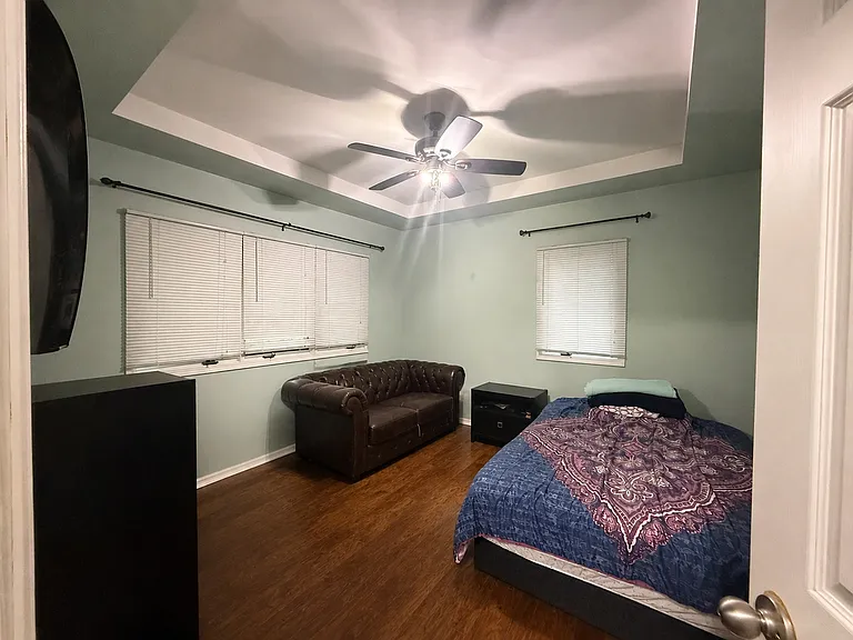 122 Gall Ln — Photo 6