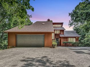 7102 Crown Rd, Roanoke, VA 24018