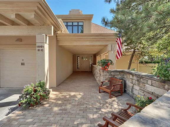 2nd image of 1009 Hummingbird Drive #B2