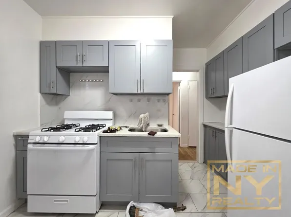 64-41 Saunders Street image 1 of 10