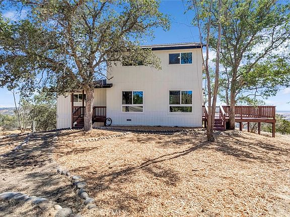 4th image of 41070 Lilley Mountain Dr