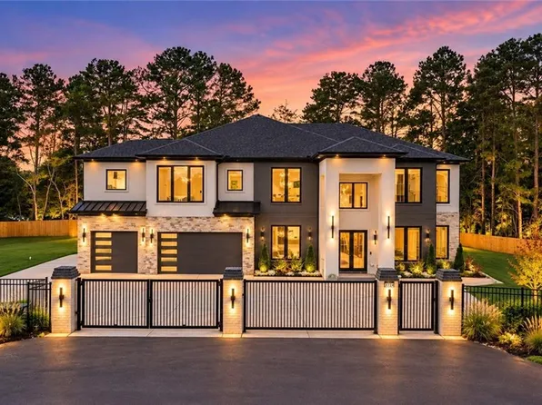 2724 Talley Ln, Buford, GA 30519