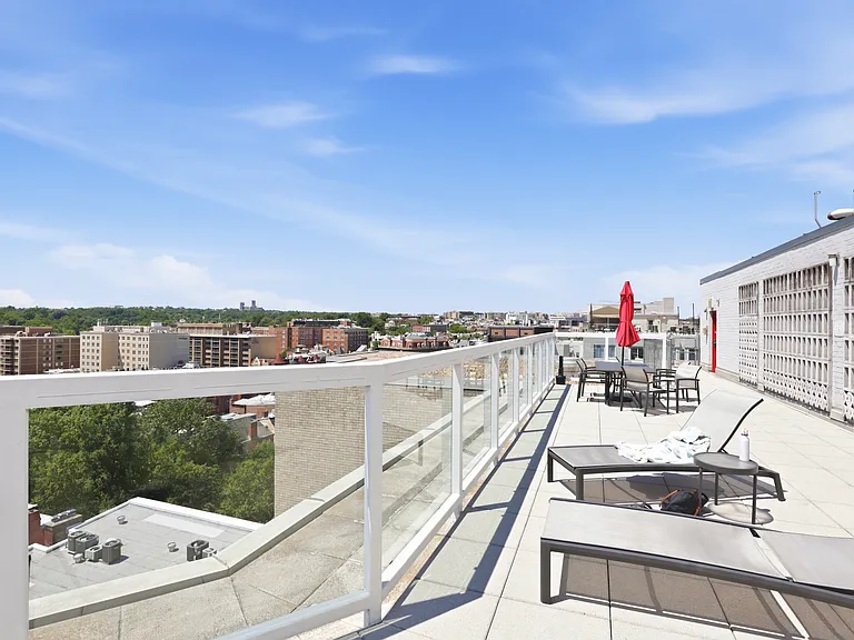 1330 New Hampshire Ave NW #715 — Photo 3