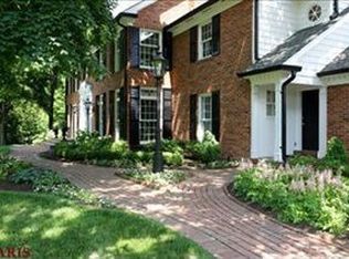 99 Trent Dr, Saint Louis, MO 63124