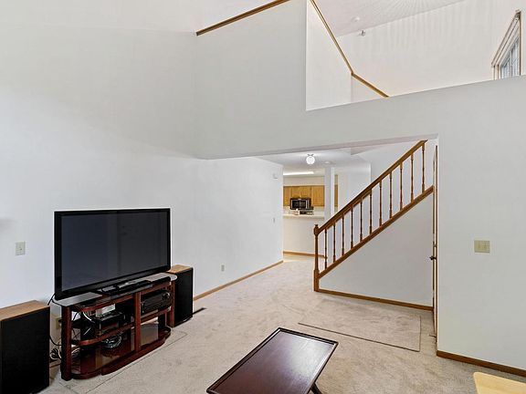 4th image of 2592 Bedford Ct